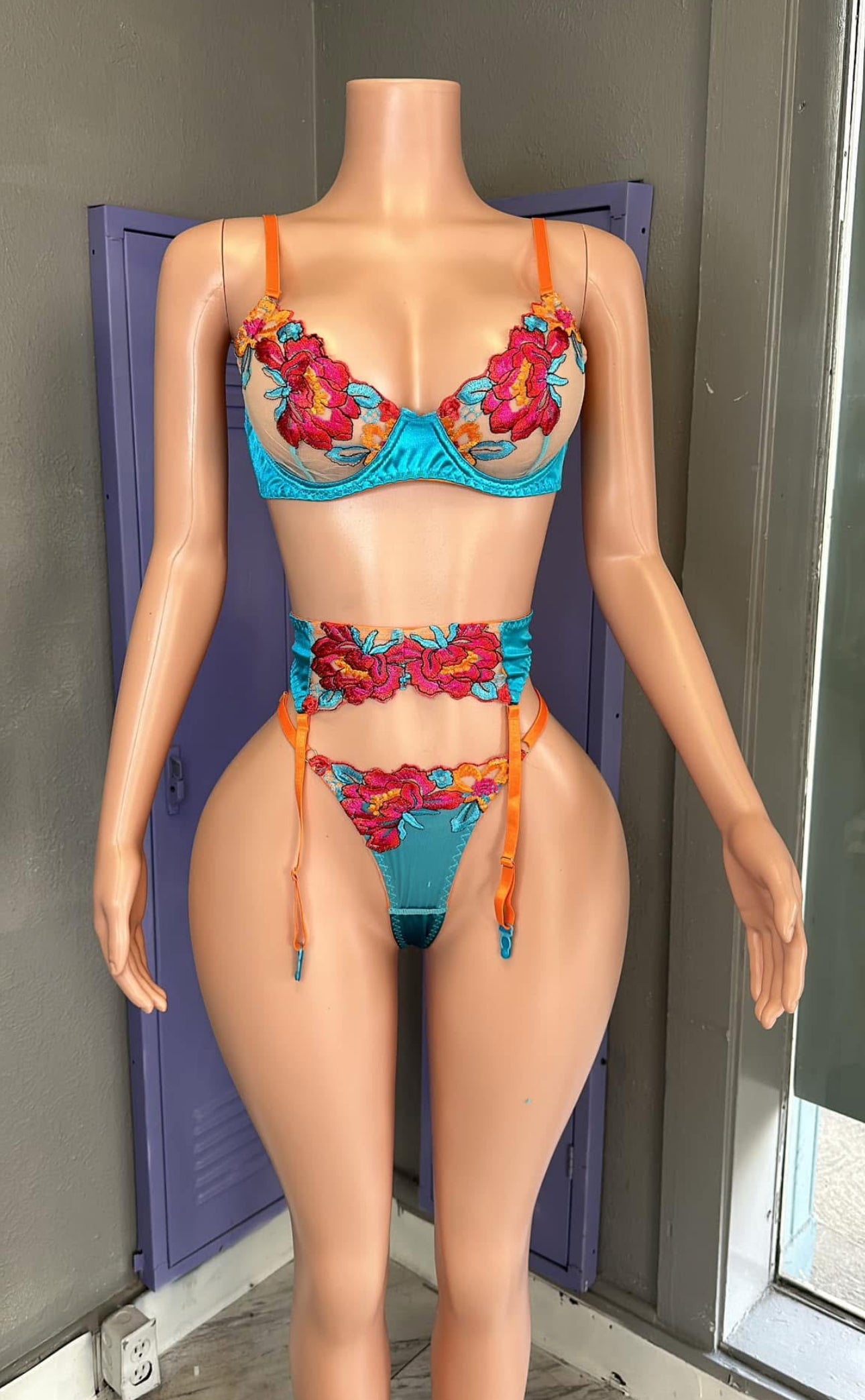 Blooming Seducing Set